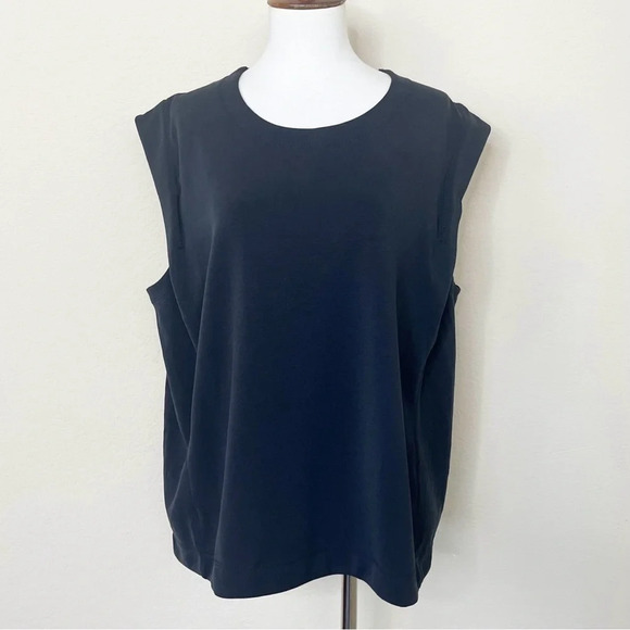 Athleta Seasoft Tank Top in Black‎ - Picture 3 of 15